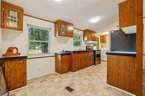 House in Edgewater, Florida 5 bedrooms, 277.22 sq.m. № 1719155 - photo 13
