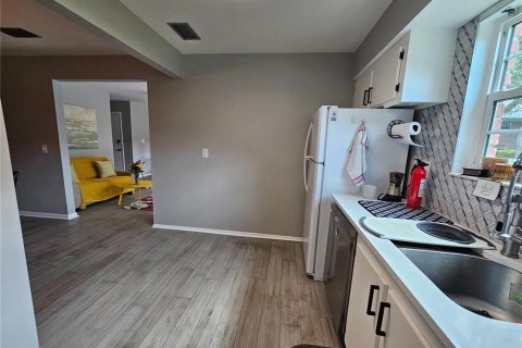 Copropriété à louer à Saint Petersburg, Floride: 2 chambres, 99.87 m2 № 1847934 - photo 9