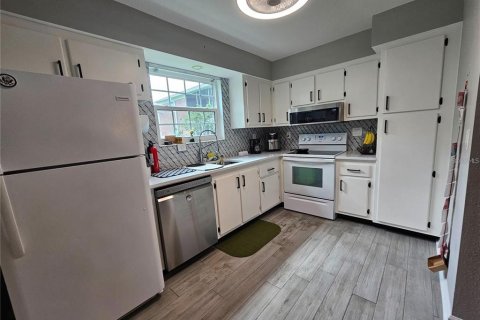 Copropriété à louer à Saint Petersburg, Floride: 2 chambres, 99.87 m2 № 1847934 - photo 7