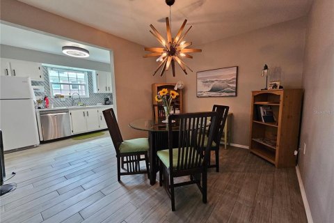 Condominio en alquiler en Saint Petersburg, Florida, 2 dormitorios, 99.87 m2 № 1847934 - foto 10