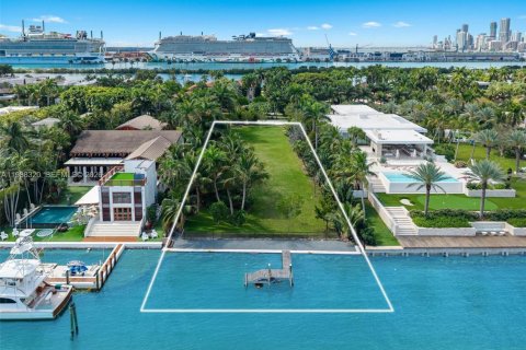Купить виллу или дом в Майами-Бич, Флорида № 2050363 - фото 2
