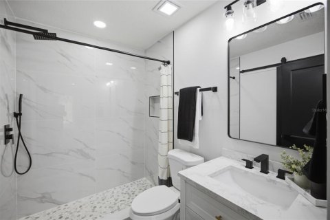 House in Clearwater, Florida 4 bedrooms, 137.5 sq.m. № 2157728 - photo 23