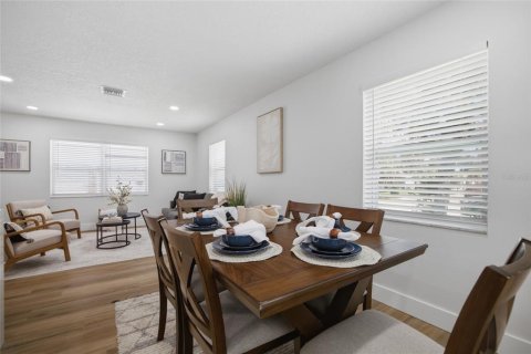 House in Clearwater, Florida 4 bedrooms, 137.5 sq.m. № 2157728 - photo 13