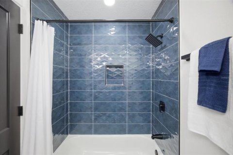 House in Clearwater, Florida 4 bedrooms, 137.5 sq.m. № 2157728 - photo 22
