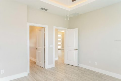 Casa en alquiler en Kissimmee, Florida, 4 dormitorios, 155.15 m2 № 2167057 - foto 11