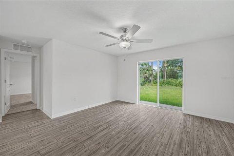 Villa ou maison à vendre à Poinciana, Floride: 3 chambres, 117.99 m2 № 1614808 - photo 8