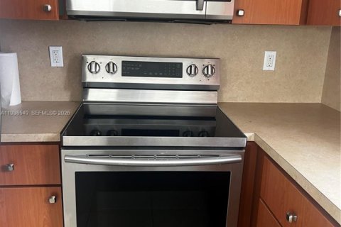 Casa en alquiler en Homestead, Florida, 3 dormitorios, 161.65 m2 № 1996145 - foto 6