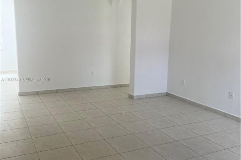 Casa en alquiler en Homestead, Florida, 3 dormitorios, 161.65 m2 № 1996145 - foto 11