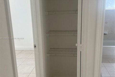 Casa en alquiler en Homestead, Florida, 3 dormitorios, 161.65 m2 № 1996145 - foto 26