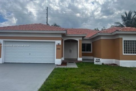 Casa en Homestead, Florida 3 dormitorios, 161.65 m2 № 1996145