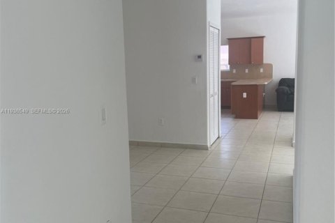 Casa en alquiler en Homestead, Florida, 3 dormitorios, 161.65 m2 № 1996145 - foto 19