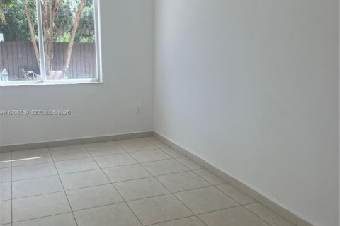 Casa en alquiler en Homestead, Florida, 3 dormitorios, 161.65 m2 № 1996145 - foto 10
