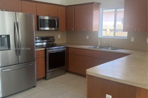 Casa en alquiler en Homestead, Florida, 3 dormitorios, 161.65 m2 № 1996145 - foto 7