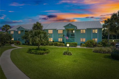 Condo in Sebastian, Florida, 2 bedrooms  № 1793625 - photo 1