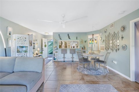 Condo in Sebastian, Florida, 2 bedrooms  № 1793625 - photo 16