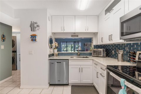 Condo in Sebastian, Florida, 2 bedrooms  № 1793625 - photo 18