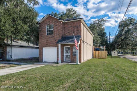 House in Jacksonville, Florida 3 bedrooms, 130.81 sq.m. № 776245 - photo 1