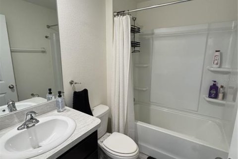 House in Palmetto, Florida 3 bedrooms, 142.05 sq.m. № 2205976 - photo 13
