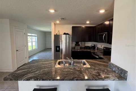 House in Palmetto, Florida 3 bedrooms, 142.05 sq.m. № 2205976 - photo 3
