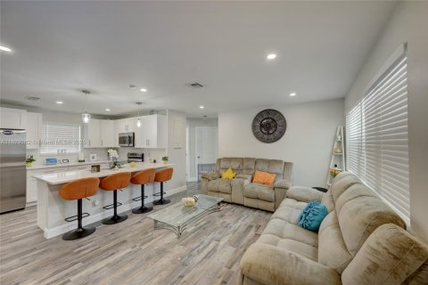 House in Palm Beach Gardens, Florida 3 bedrooms, 110.37 sq.m. № 1808980 - photo 14