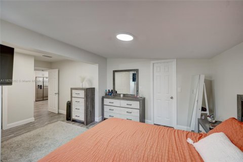 House in Palm Beach Gardens, Florida 3 bedrooms, 110.37 sq.m. № 1808980 - photo 19