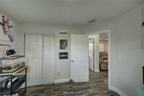House in Palm Beach Gardens, Florida 3 bedrooms, 110.37 sq.m. № 1808980 - photo 29