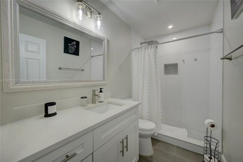 House in Palm Beach Gardens, Florida 3 bedrooms, 110.37 sq.m. № 1808980 - photo 17