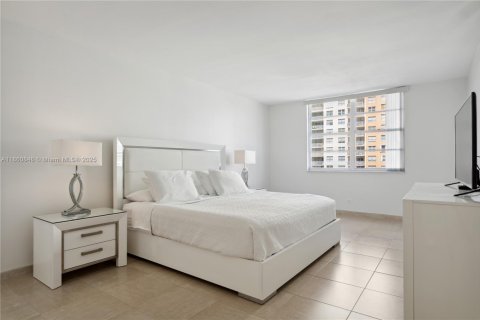 Copropriété à louer à Sunny Isles Beach, Floride: 2 chambres, 143.44 m2 № 1895378 - photo 8