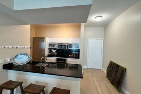 Купить кондоминиум в Майами, Флорида 1 спальня, 71.91м2, № 2049438 - фото 7