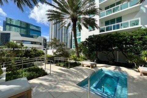 Купить кондоминиум в Майами, Флорида 1 спальня, 71.91м2, № 2049438 - фото 19