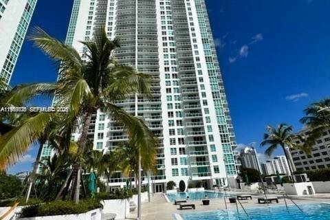 Купить кондоминиум в Майами, Флорида 1 спальня, 71.91м2, № 2049438 - фото 20