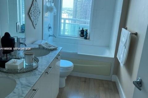 Купить кондоминиум в Майами, Флорида 1 спальня, 71.91м2, № 2049438 - фото 14