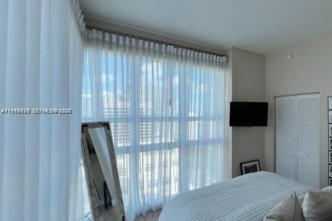 Купить кондоминиум в Майами, Флорида 1 спальня, 71.91м2, № 2049438 - фото 9