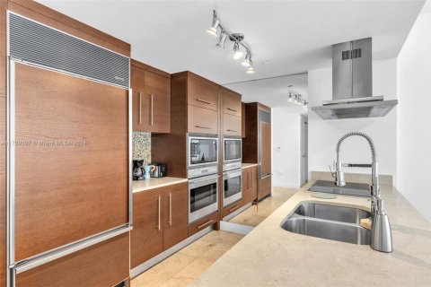 Купить кондоминиум в Майами, Флорида 1 спальня, 73.39м2, № 1812248 - фото 7