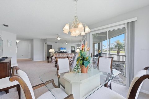 Condo in Bradenton, Florida, 2 bedrooms № 2202488 - photo 15