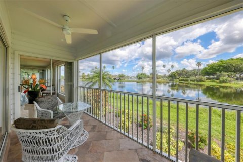 Condo in Bradenton, Florida, 2 bedrooms № 2202488 - photo 13
