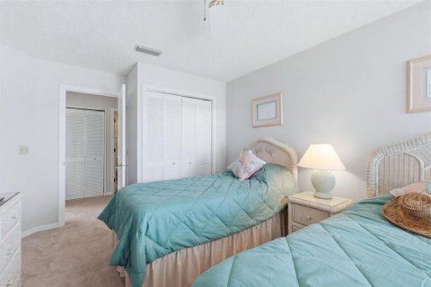 Condo in Bradenton, Florida, 2 bedrooms № 2202488 - photo 26