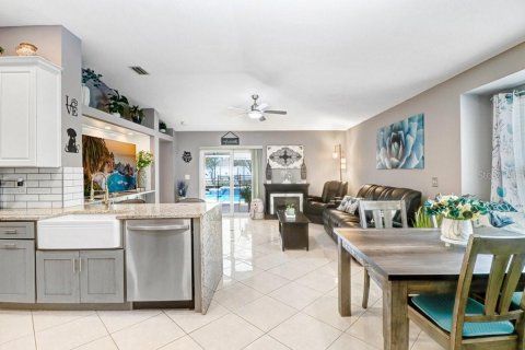 Villa ou maison à vendre à Valrico, Floride: 3 chambres, 171.59 m2 № 2149413 - photo 8