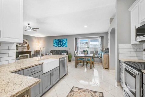 Villa ou maison à vendre à Valrico, Floride: 3 chambres, 171.59 m2 № 2149413 - photo 10