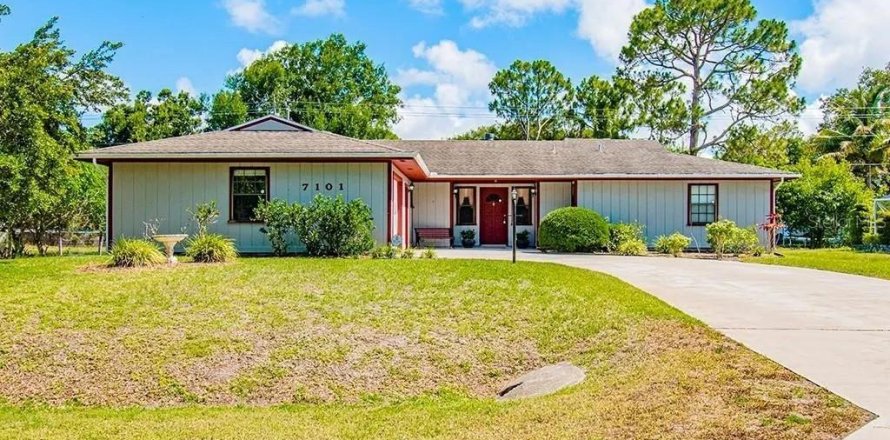 Villa ou maison à St. Lucie, Floride 3 chambres, 200.76 m2 № 2147898