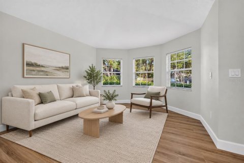 House in Tampa, Florida 3 bedrooms, 170.1 sq.m. № 2394257 - photo 6