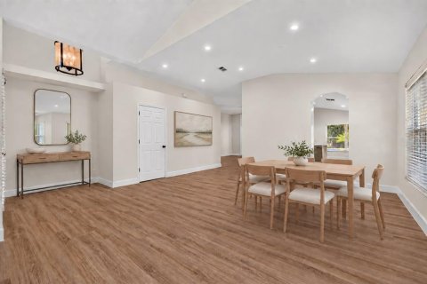 House in Tampa, Florida 3 bedrooms, 170.1 sq.m. № 2394257 - photo 5