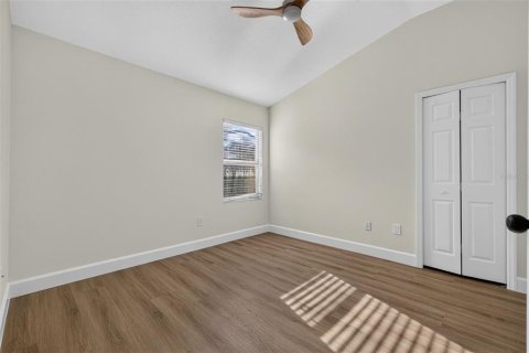 House in Tampa, Florida 3 bedrooms, 170.1 sq.m. № 2394257 - photo 18