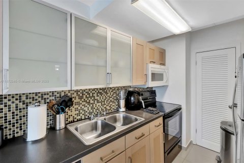 Copropriété à vendre à Miami Beach, Floride: 48.31 m2 № 1895939 - photo 14