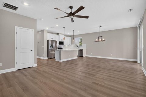 Villa ou maison à louer à Palm Coast, Floride: 3 chambres, 158.58 m2 № 2419315 - photo 13