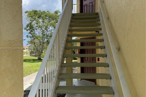 Copropriété à louer à Sunrise, Floride: 2 chambres № 2075338 - photo 4