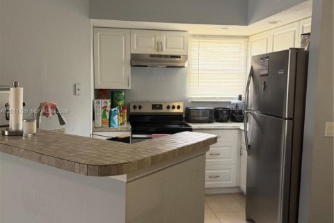 Copropriété à louer à Sunrise, Floride: 2 chambres № 2075338 - photo 2