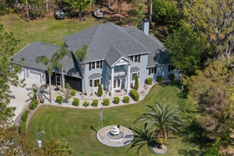 House in Wesley Chapel, Florida 4 bedrooms, 401.15 sq.m. № 1574971 - photo 10