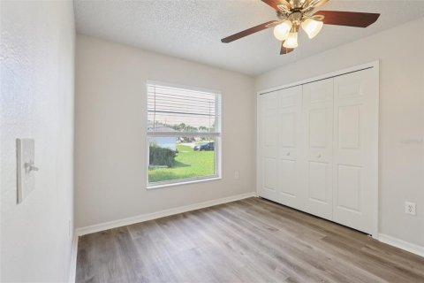 Villa ou maison à vendre à Deltona, Floride: 3 chambres, 112.41 m2 № 1829066 - photo 16