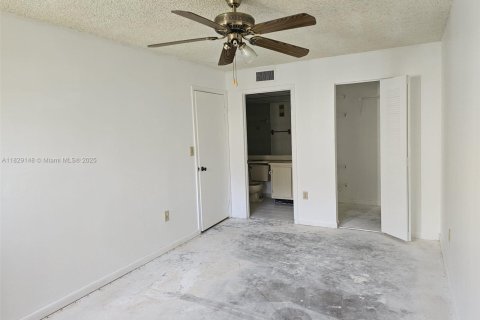 Condominio en venta en Miami, Florida, 2 dormitorios, 84.26 m2 № 1926719 - foto 18